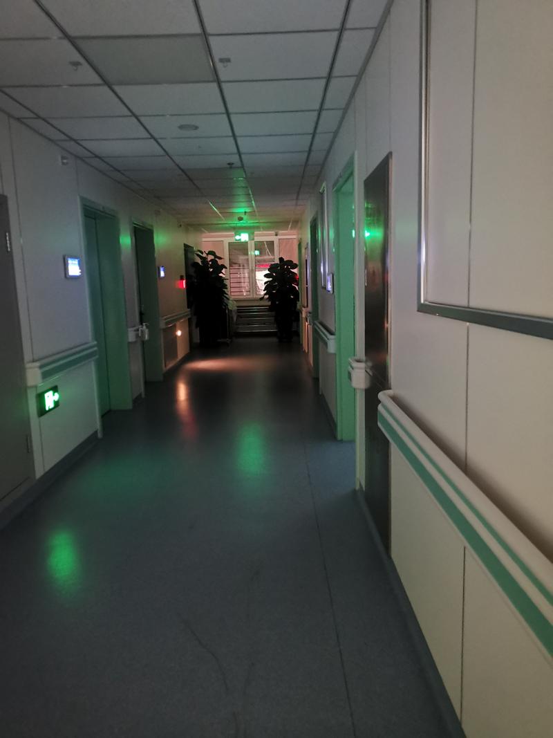 数智24小时医保取现回收：深夜里的救命稻草